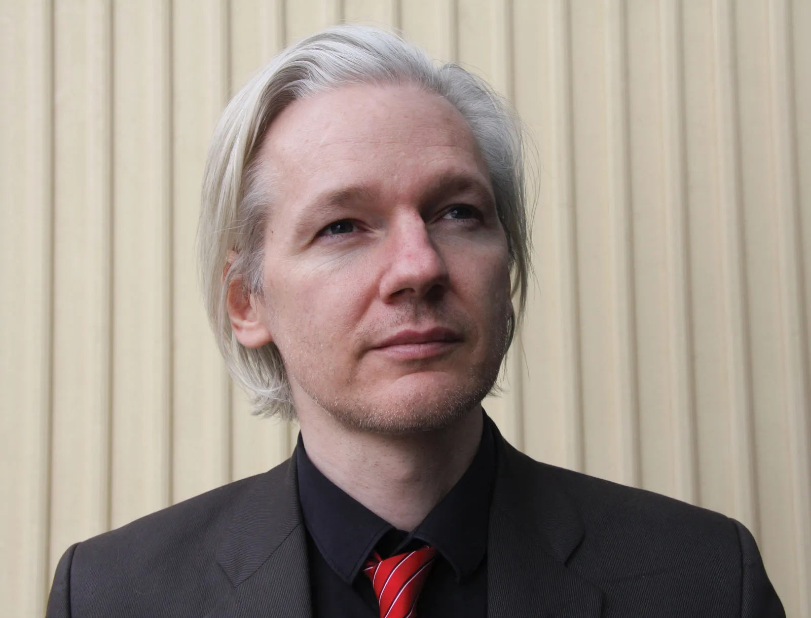 julian assange