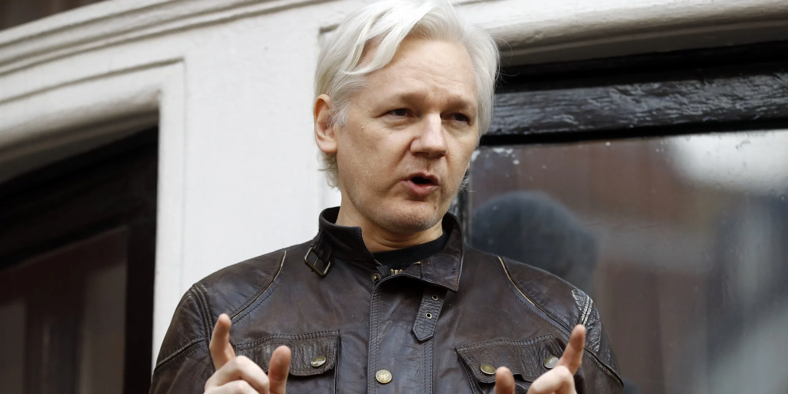 julian assange