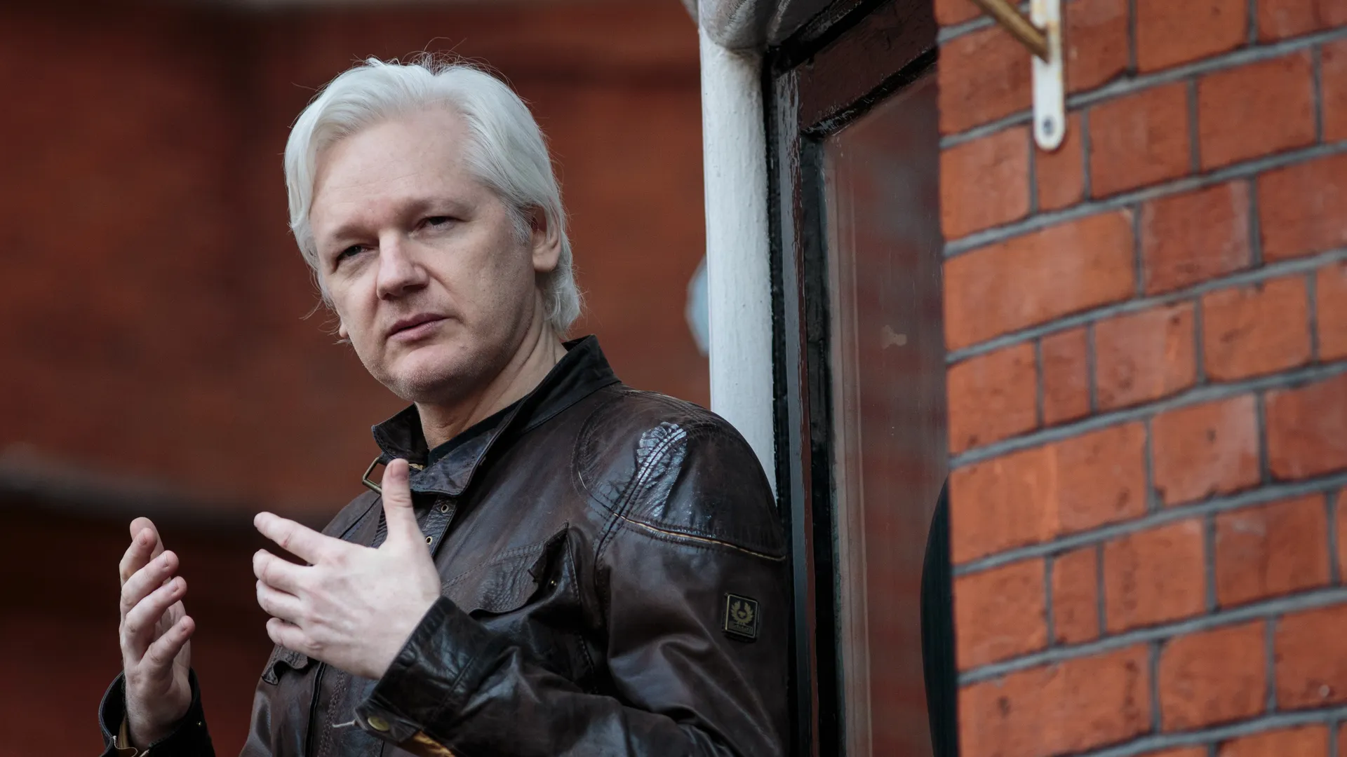 julian assange